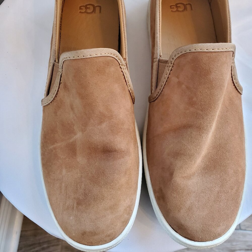 UGG slip-on